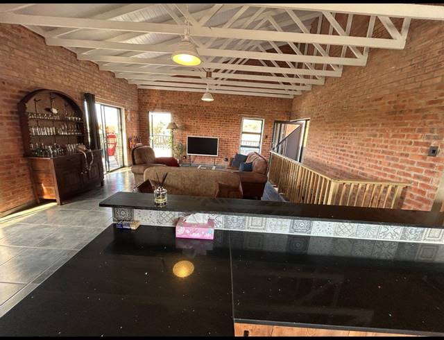 3 BEDROOM HOUSE FOR SALE IN PARADISE BEACH